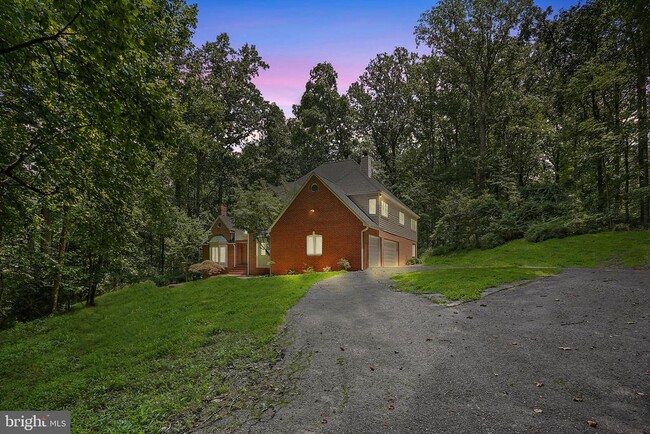 Building Photo - 12624 Golden Oak Dr