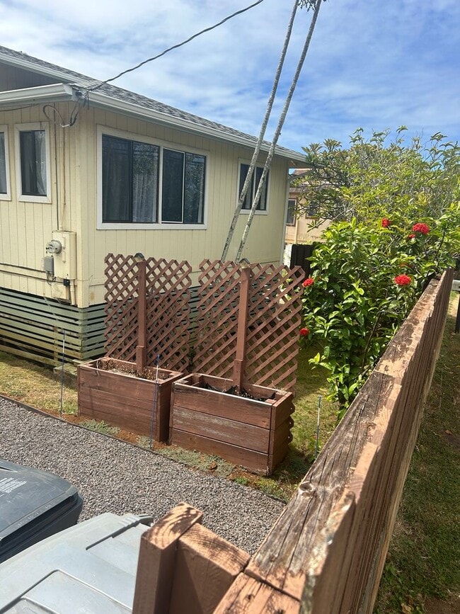 Building Photo - 3bd/2ba unit on Poipu Rd