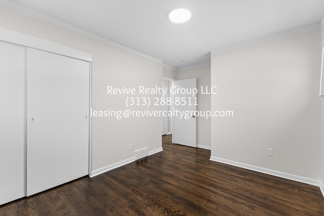 Building Photo - 7515 Trafalgar St