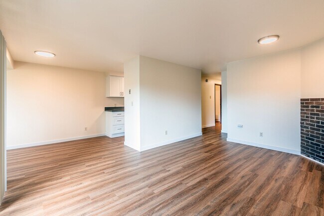 Interior Photo - Cottonwood Apartments
