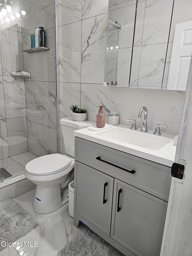 Building Photo - 91 Division St