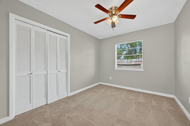 Building Photo - 10402 Gulfstream Ln