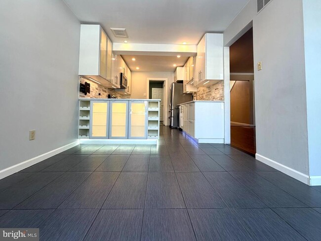 Building Photo - 3 Kaylin Corner