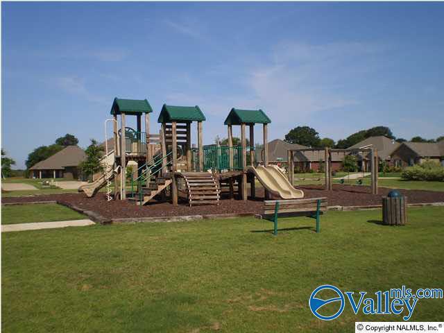 Building Photo - 412 Prom Dr SW