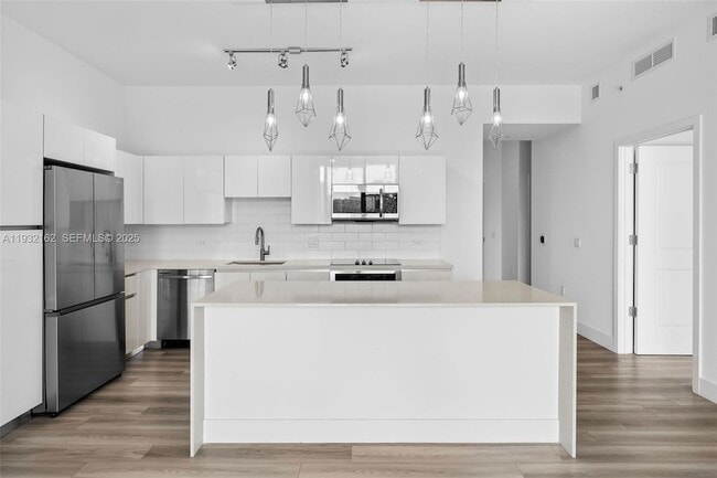 Building Photo - 101 Diplomat Pkwy