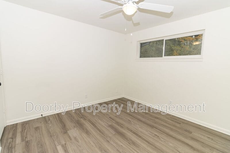 Building Photo - 513 Donaldson Rd