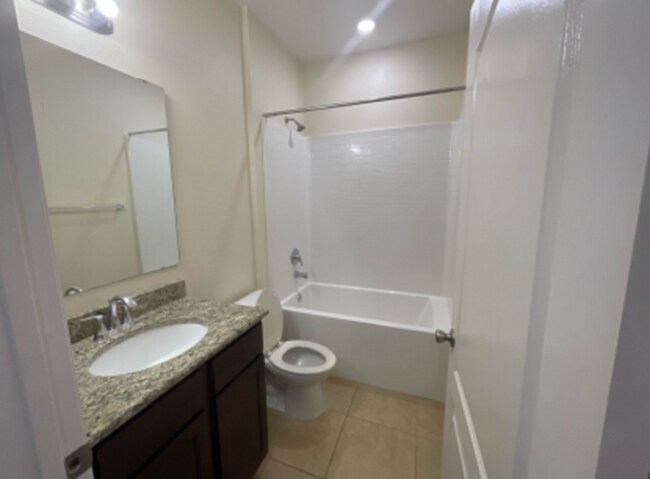 Building Photo - 5003 Brickwood Rise Dr