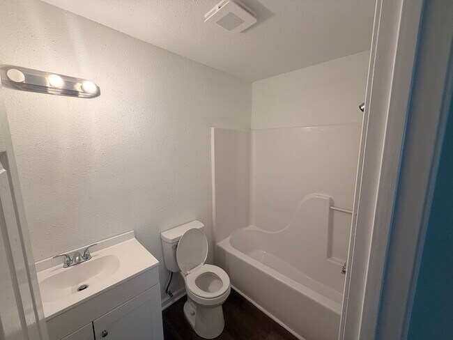 Building Photo - 109 Limoges St