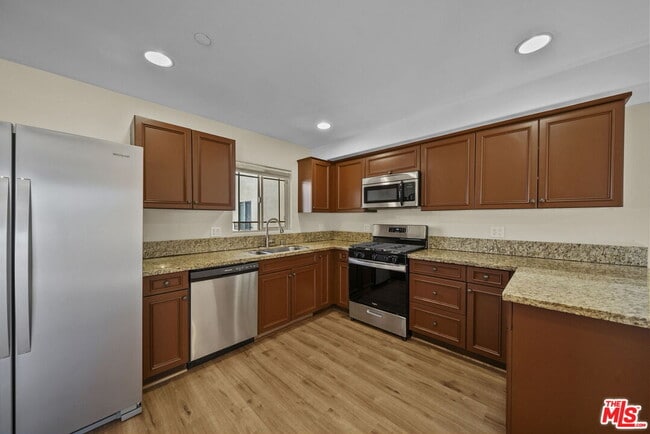 Building Photo - 5315 Bellingham Ave