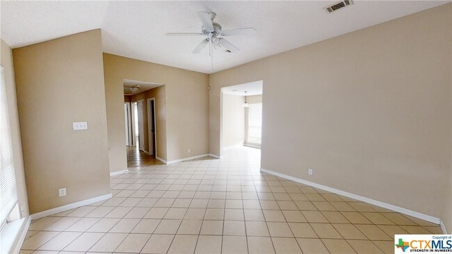 Building Photo - 2406 Timberline Dr
