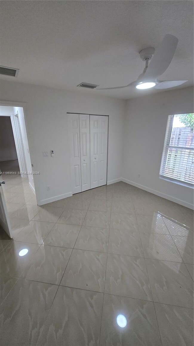 Building Photo - 250 Ipswich St