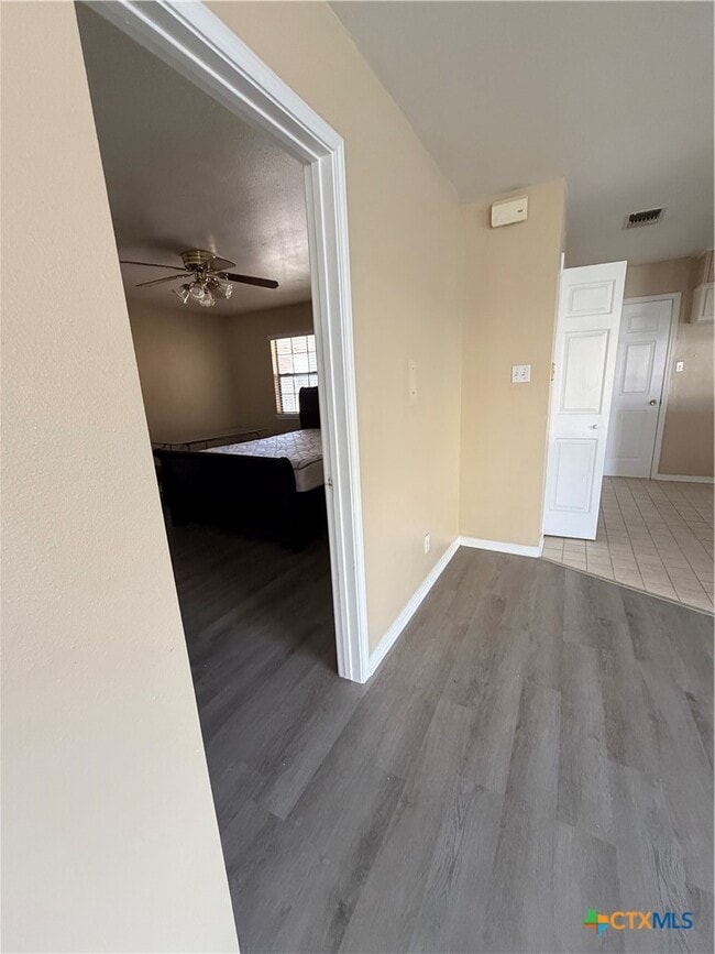 Building Photo - 113 Stonewood Pl