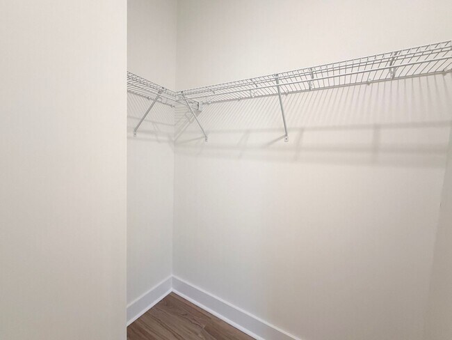 Building Photo - Spacious 4-Bedroom Townhome at Highbury + Summer Special