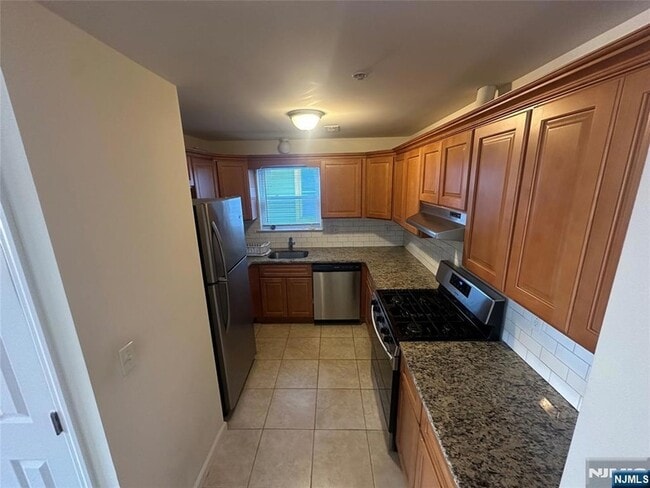 Building Photo - 283-285 Morris Avenue Unit