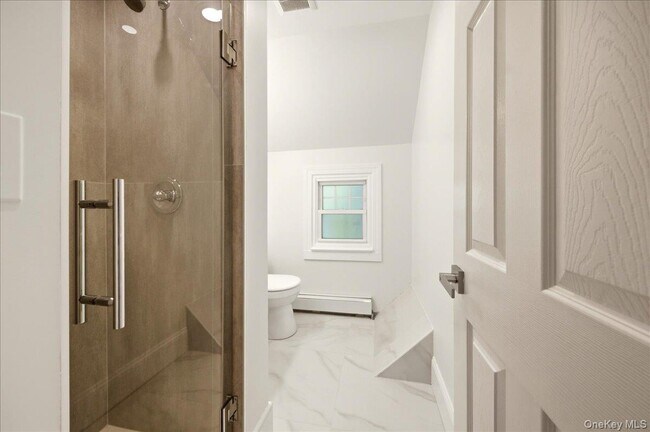 Building Photo - 32 Orchard St