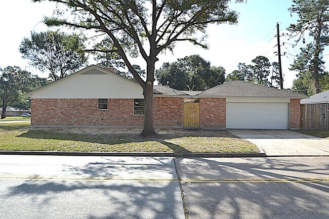 Building Photo - 23331 Birnam Wood Blvd