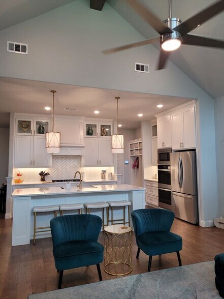 Building Photo - 8517 Campbell Dr