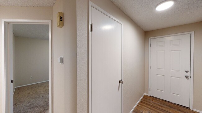 Building Photo - 1520 E Main St