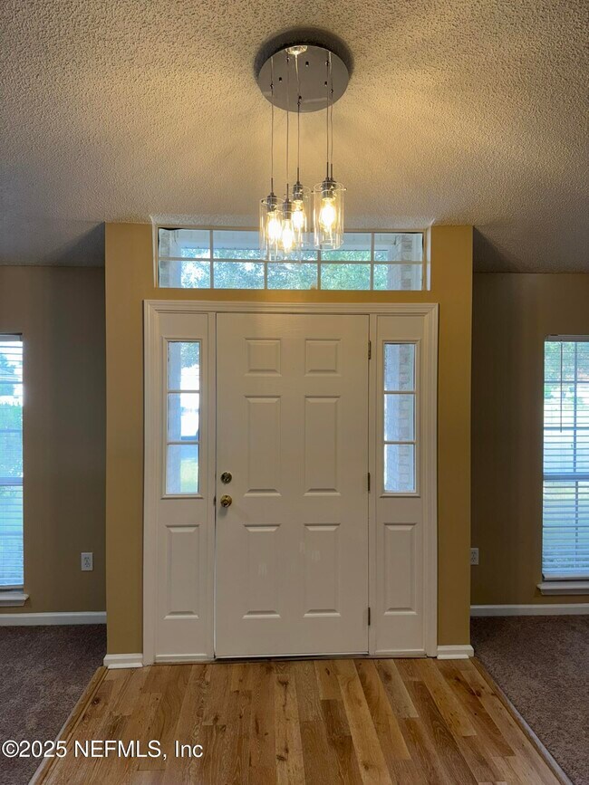 Building Photo - 1318 Yellow Jacket Ct