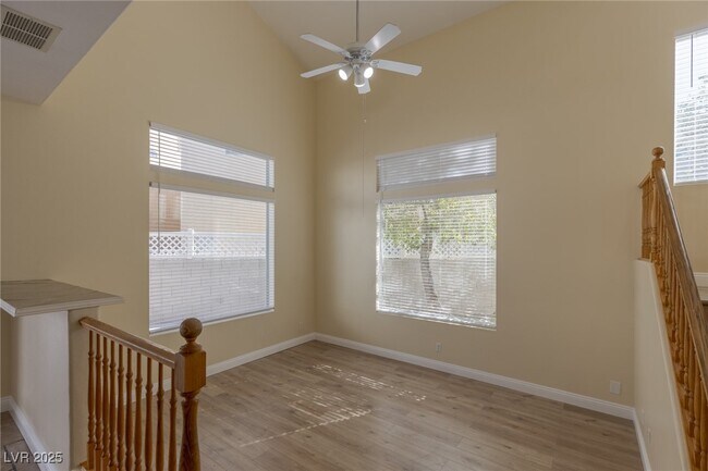 Building Photo - 10382 Cherry Brook St