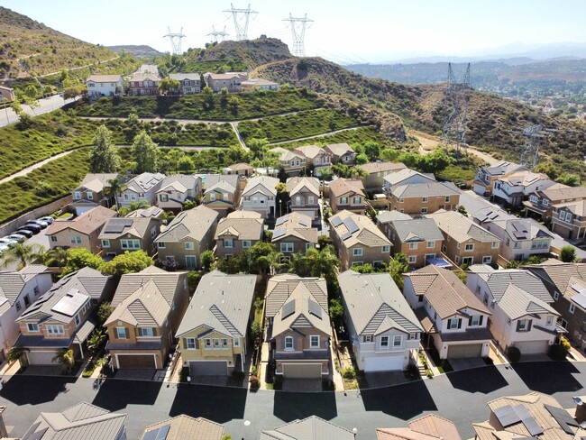 Building Photo - 28225 Clementine Dr