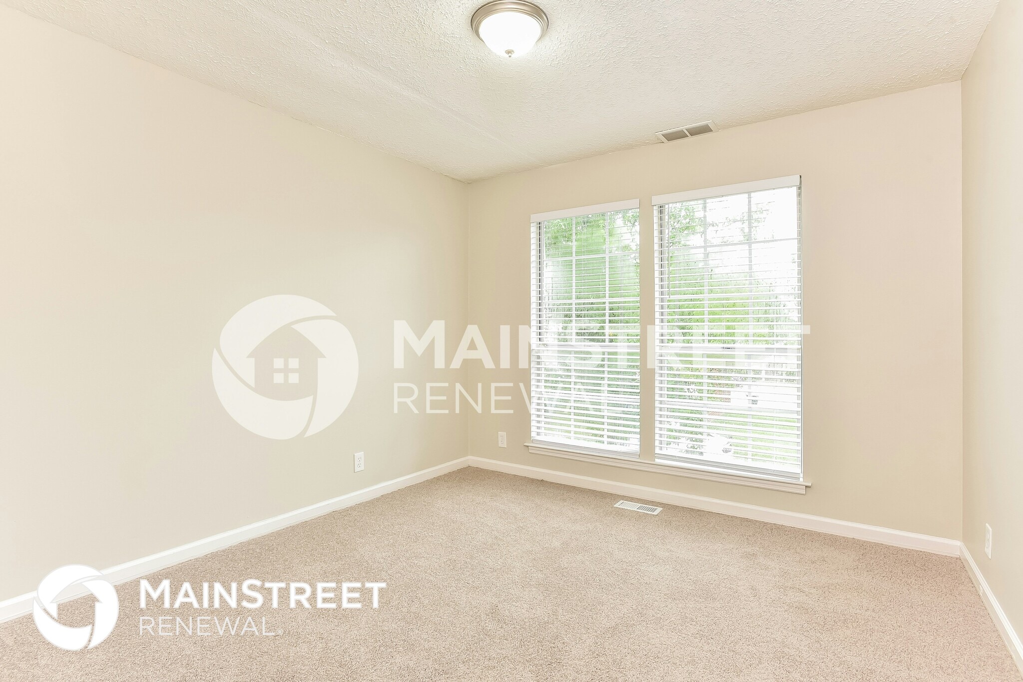 Building Photo - 904 Conway Ln