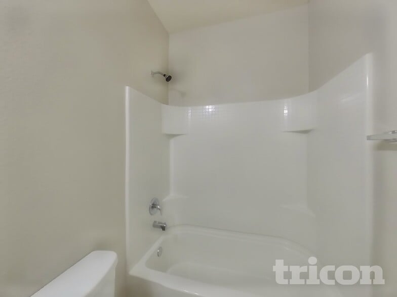 Building Photo - 417 Sapphire Ln