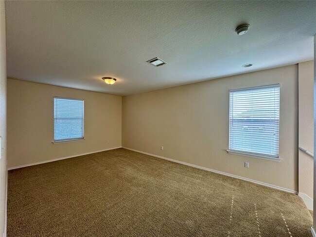 Building Photo - 291 Gina Dr
