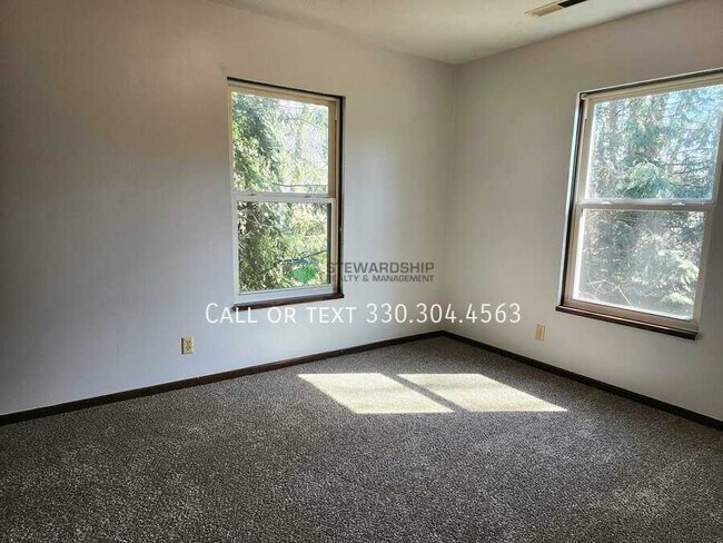 Building Photo - 1114 Derbydale Rd