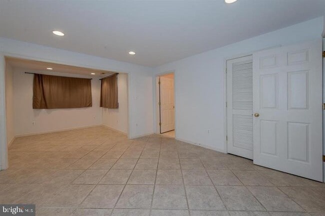 Building Photo - 8823 Montjoy Pl