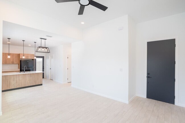 Building Photo - 3548 Hidalgo Cir