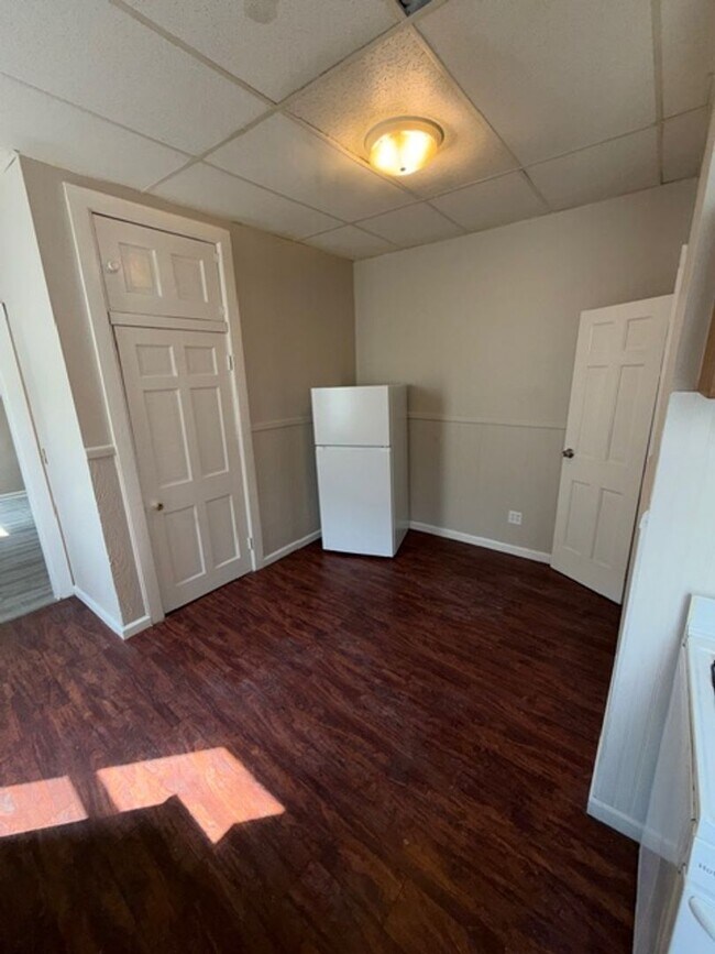 Building Photo - 306-308 East Florida Street