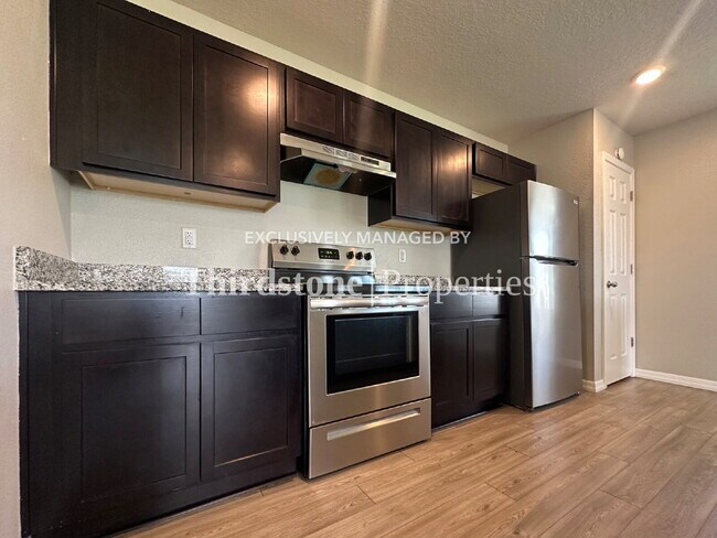 Building Photo - 1373 Tan Tara Trl