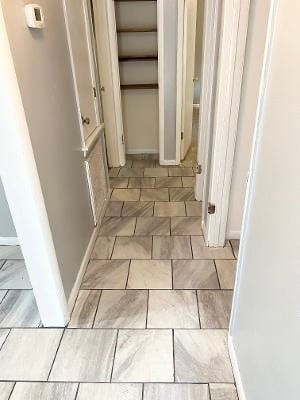 Building Photo - 731 Hedgelawn Way