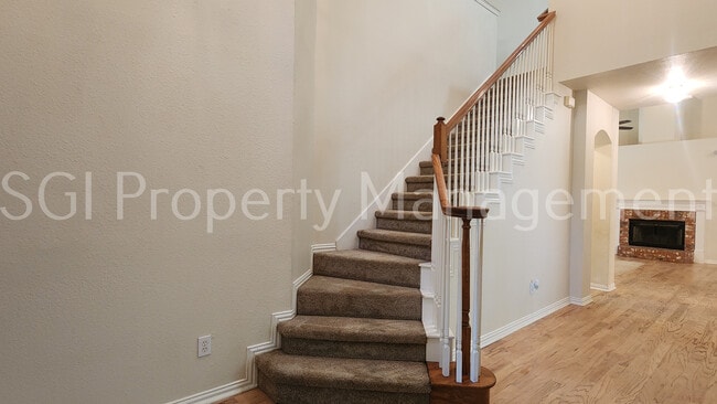 Building Photo - 329 Parkhurst Ln