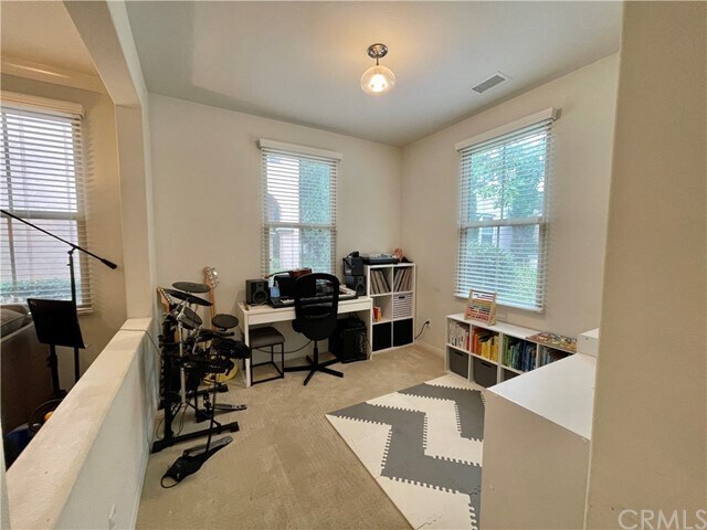 Building Photo - 36 Calypso