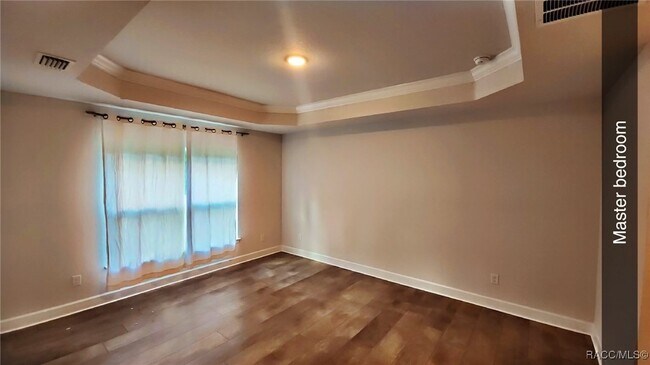 Building Photo - 23 Lone Pine St