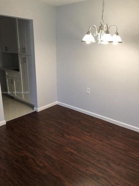 Building Photo - 1133 N Benoist Farms Rd