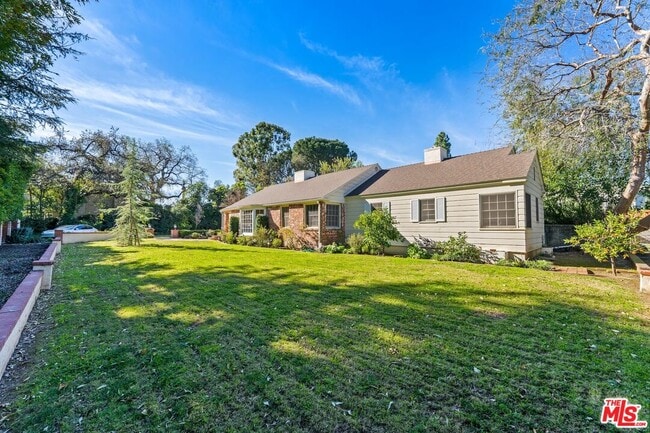 Building Photo - 17117 Weddington St