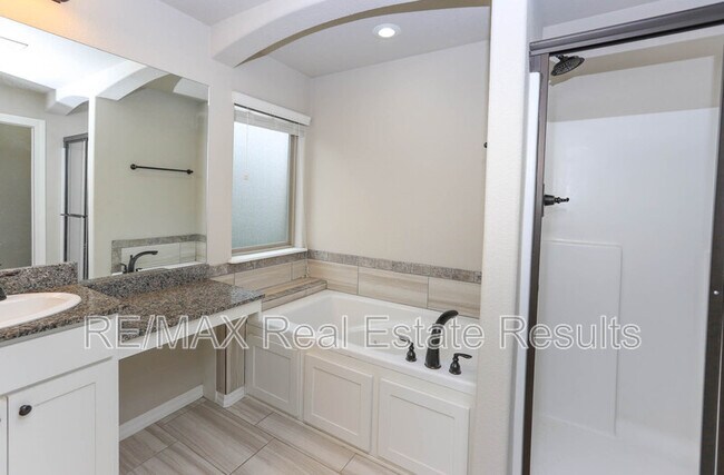 Building Photo - 4494 W Wales Dr