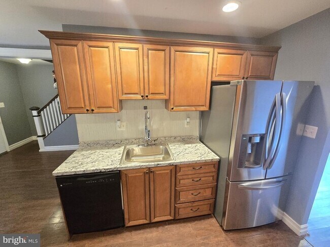 Building Photo - 3 Bedroom Pasadena Home
