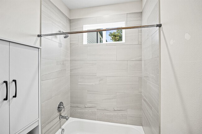 Building Photo - 3407 Terry St