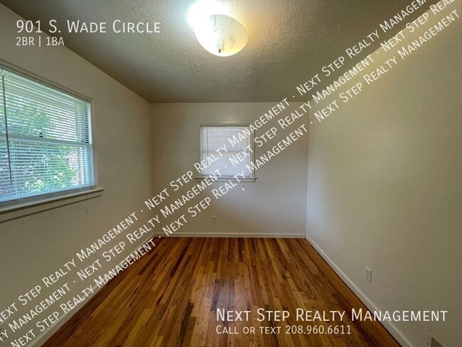 Building Photo - 901 Wade Cir
