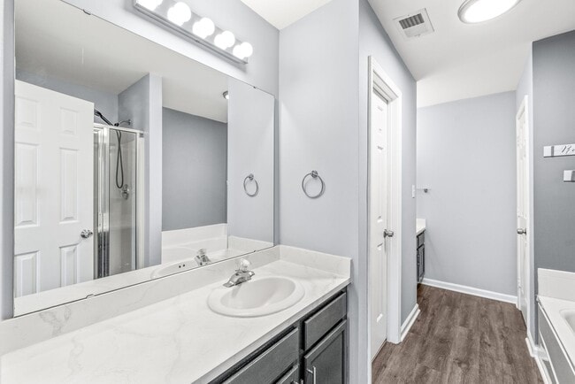 Building Photo - Gated Community in S. Charlotte
