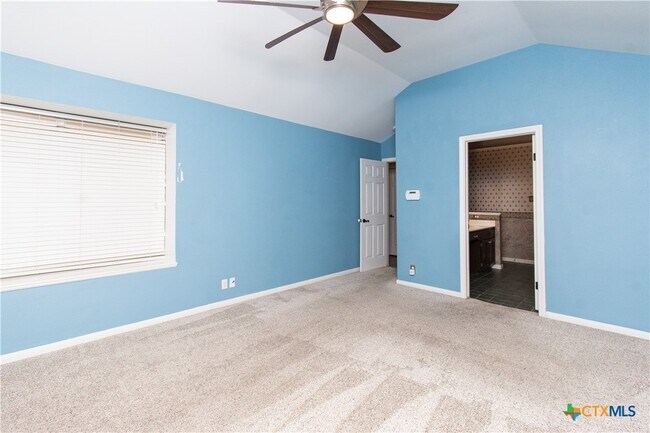 Building Photo - 4819 Box Canyon Dr