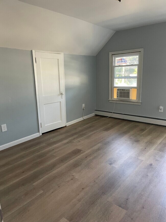 Master bedroom - 301 Prospect St