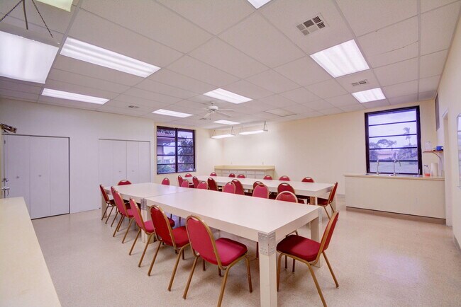 Building Photo - 6078 Dusenburg Rd