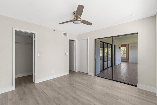 Building Photo - 343 Oak Harbour Dr