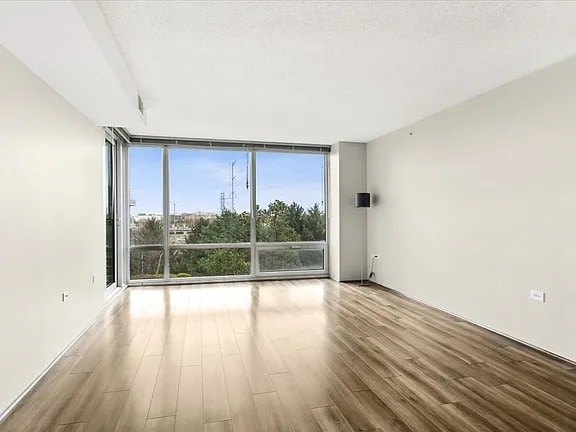 Building Photo - 9715 Woods Dr