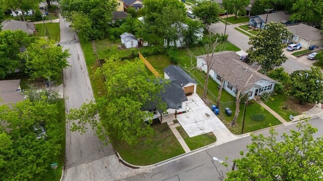 Building Photo - 601 Pearson Ave